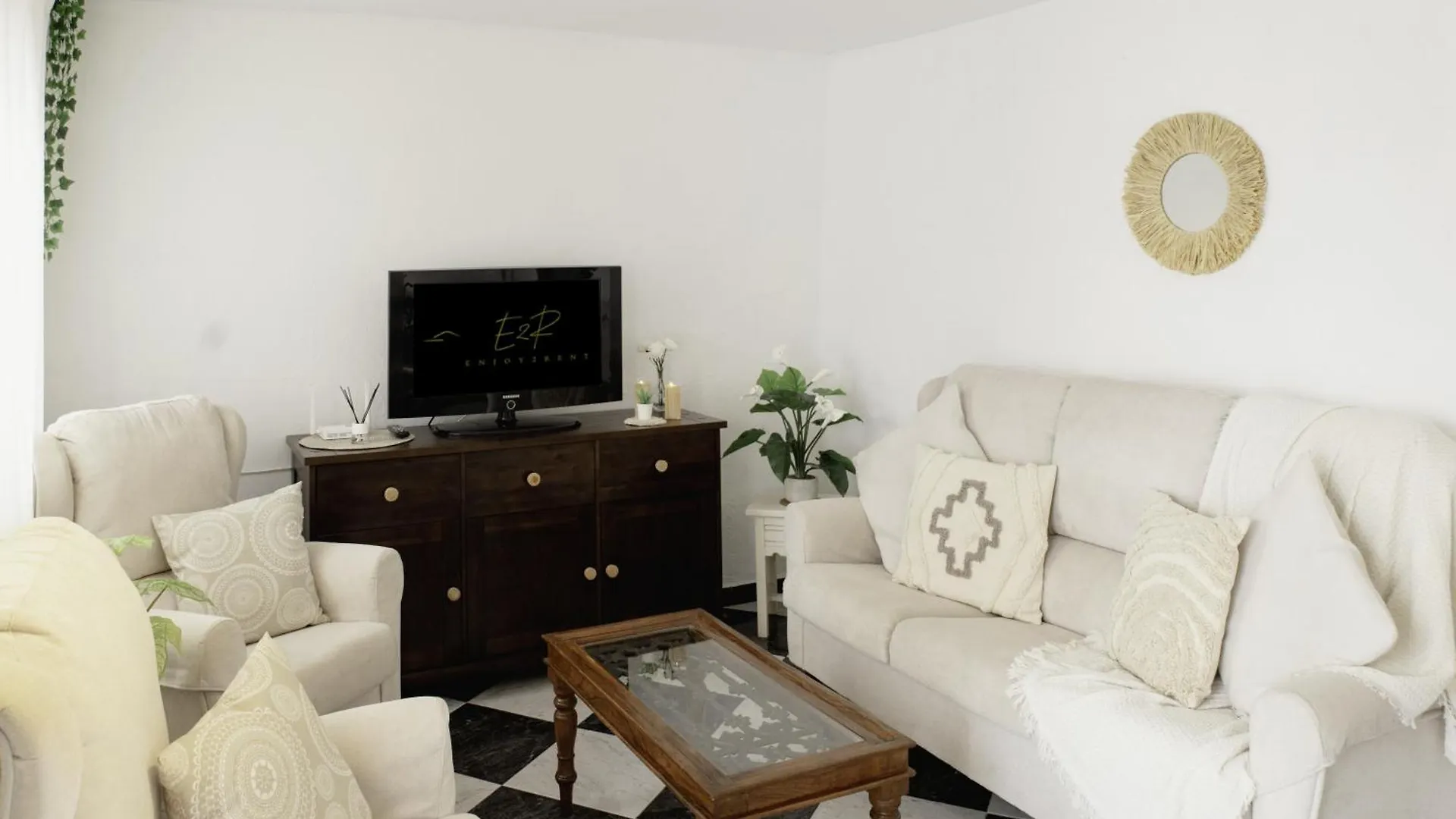 Belmonstays Santana, Mijas Pueblo